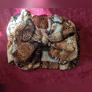 Baby/toddler snake skin bow